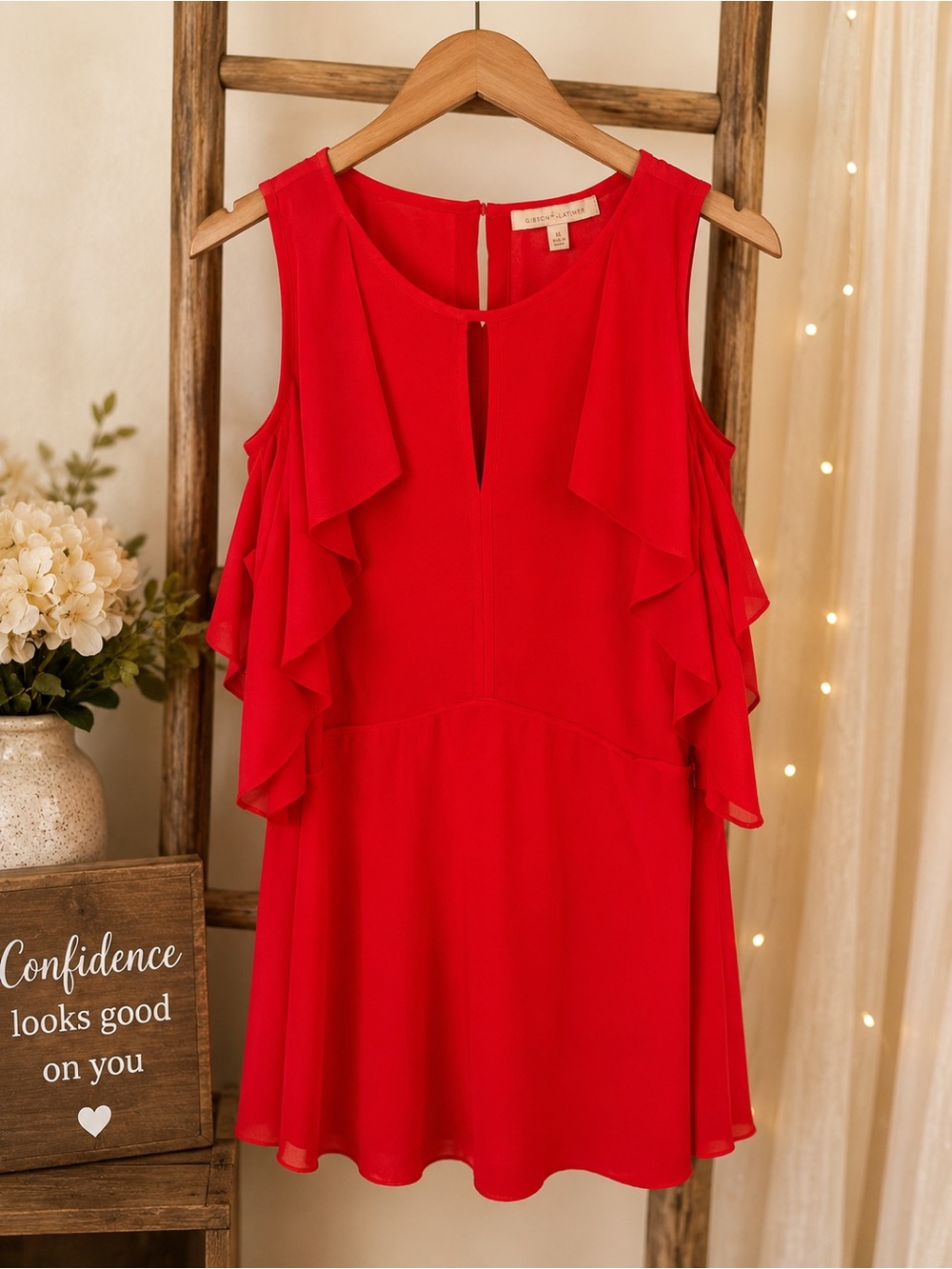 NWT Gibson Latimer Cold Shoulder Ruffle Blouse – Size Small – Desert Sky (Red/Co